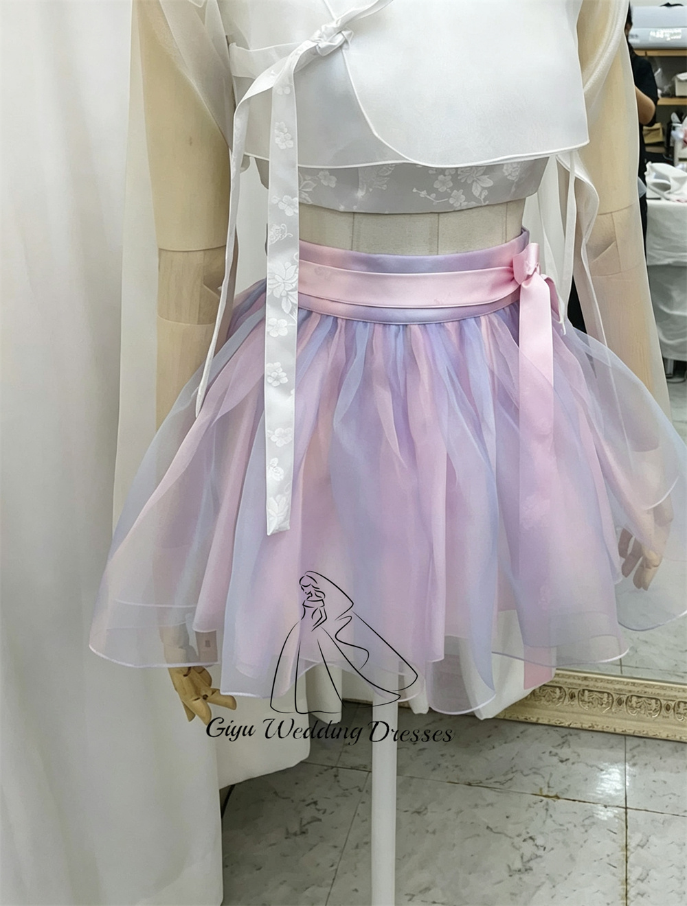 ชุดฮันบกเกาหลีสมัยใหม่สำหรับผู - Hanbok Modern Set บทวิจารณ์และราคา