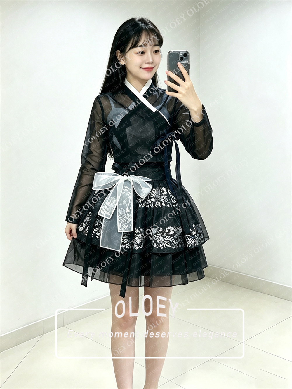 ชุดฮันบกสั้นสีดำสไตล์โมเดิร์น  - Hanbok Modern Set บทวิจารณ์และราคา